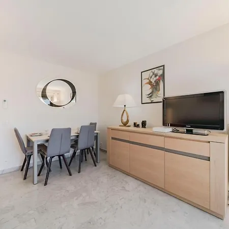 Very One Bedroom In The Heart Of Cannes