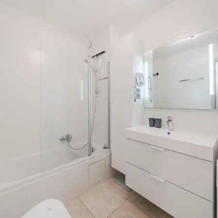 Very One Bedroom In The Heart Of Apartment