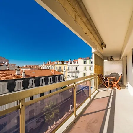 Very One Bedroom In The Heart Of Apartment